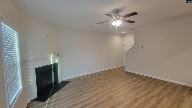 Building Photo - 735 Bustling Br Ln