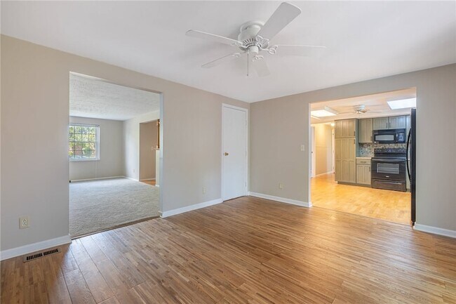 Building Photo - 7072 Cliffstone Dr