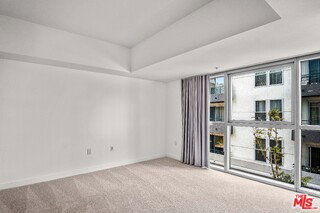 Building Photo - 13700 Marina Pointe Dr