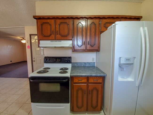 Building Photo - 3 Bed brick home in Tecumseh