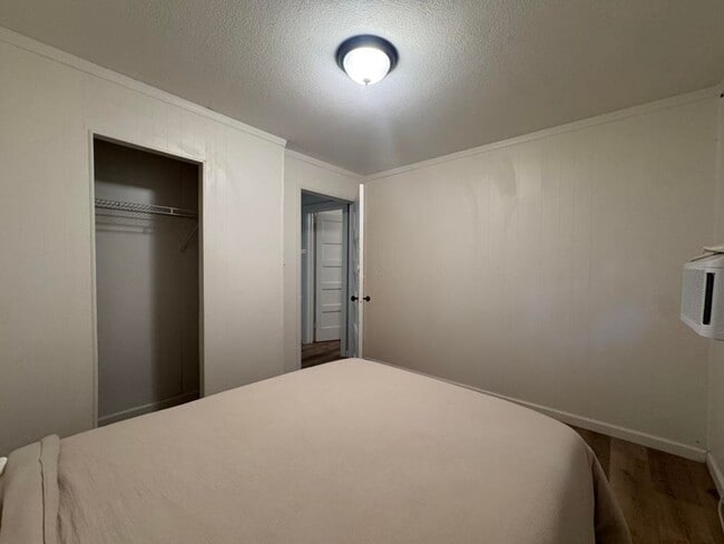 Building Photo - Charming 4 Bedroom in Port Orange