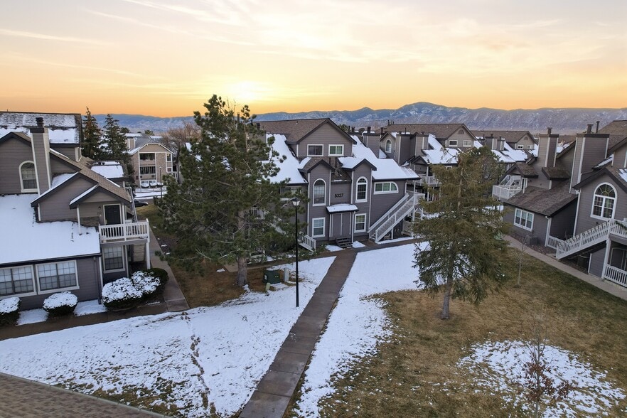 Building Photo - 8327 S Upham Way