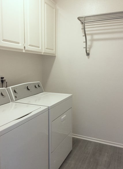 Laundry Room - 28204 Canterbury Ct
