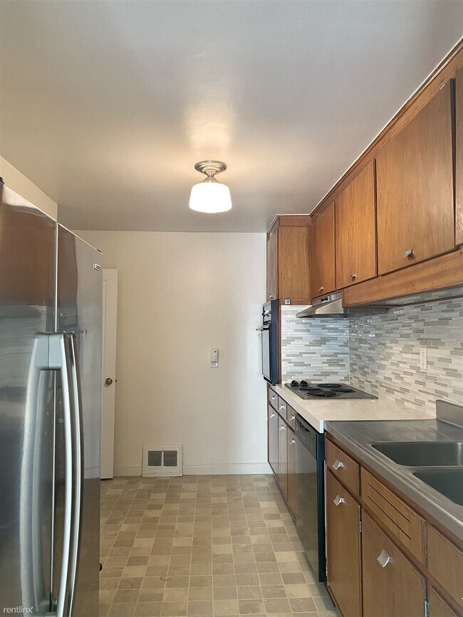Building Photo - 3 br, 1 bath House - 95 Cragmont Ave