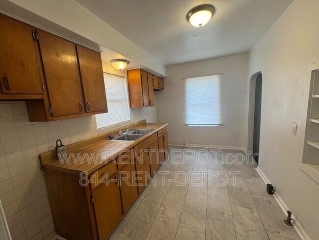 Building Photo - 1200 Marshall Ave