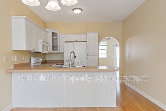 Building Photo - 612 Spence Enclave Way