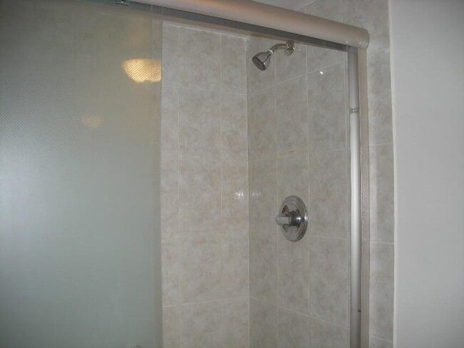 Building Photo - 2885 SW 22nd Ave