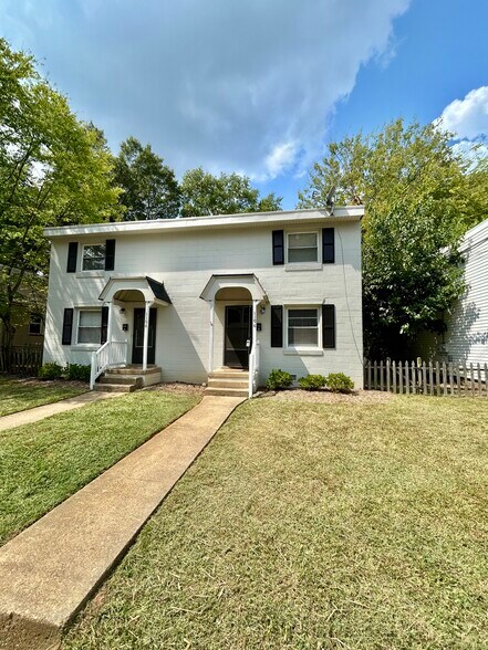Front Yard - 1106 S Lombardy St