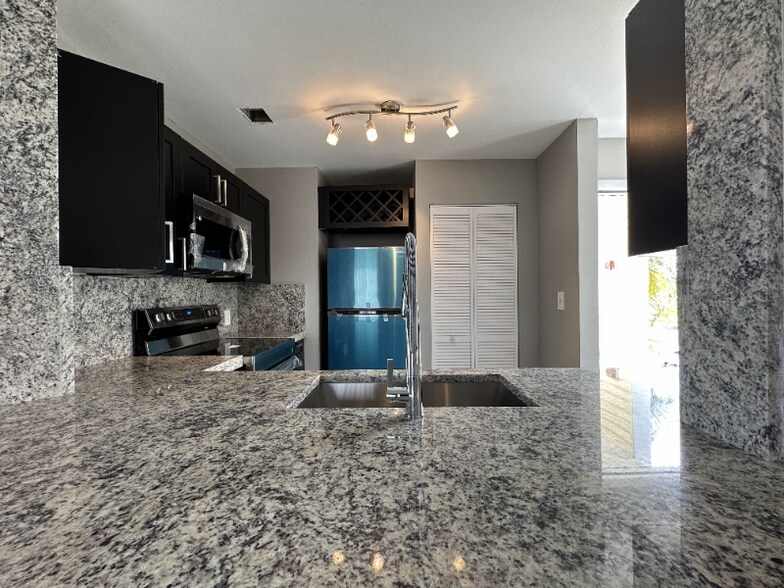 Primary Photo - 3405 NW 44th St