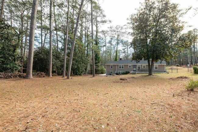 Building Photo - 2551 Headland Dr