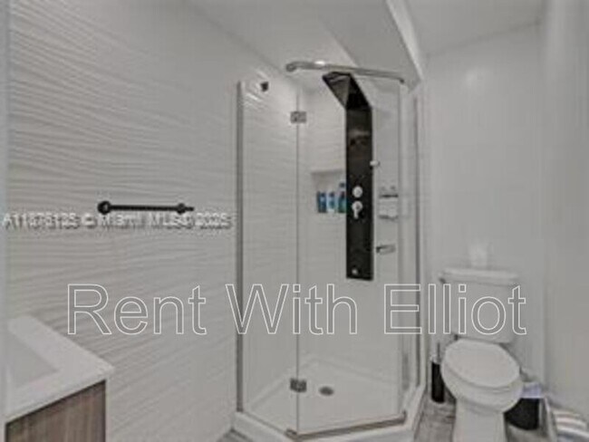 Building Photo - 3291 SW 44th St