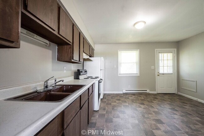 Building Photo - "Charming 2-Bedroom Retreat in New Palestine - 800 Sq Ft of Comfort!"