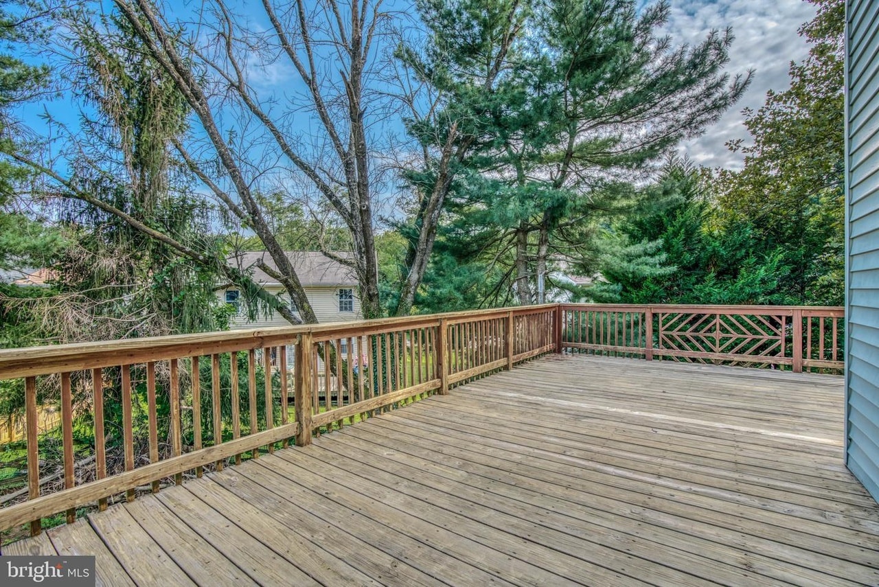 Building Photo - 9909 Maidbrook Rd