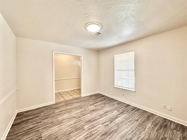 Building Photo - 43 W Torch Pine Cir