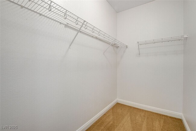 Building Photo - 2411 Winter Cliffs St