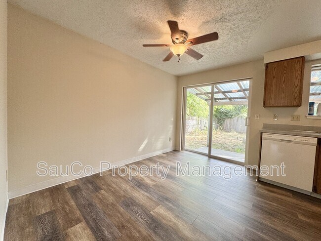 Building Photo - 2738 SE 62nd Ave