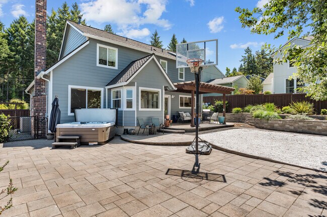 Building Photo - 7275 SW 195th Ave