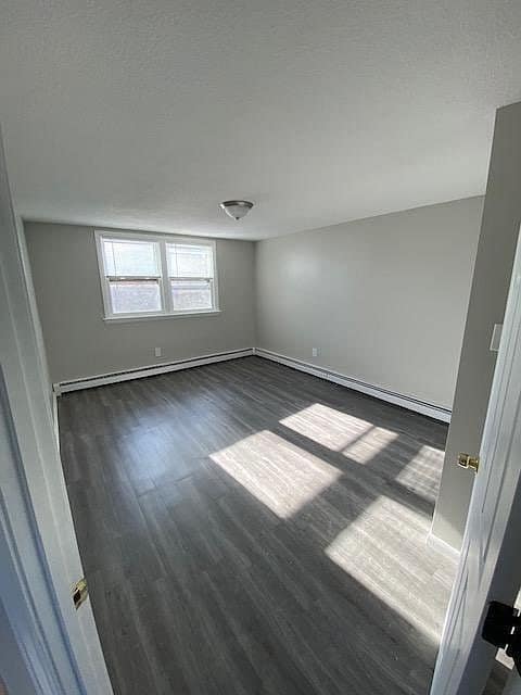 Building Photo - 682 Beech St