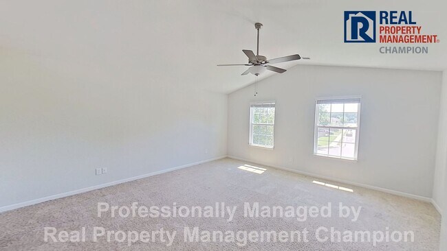Building Photo - Spacious Home w/Open Living, Fireplace, Fenced Yard & Solar Panels