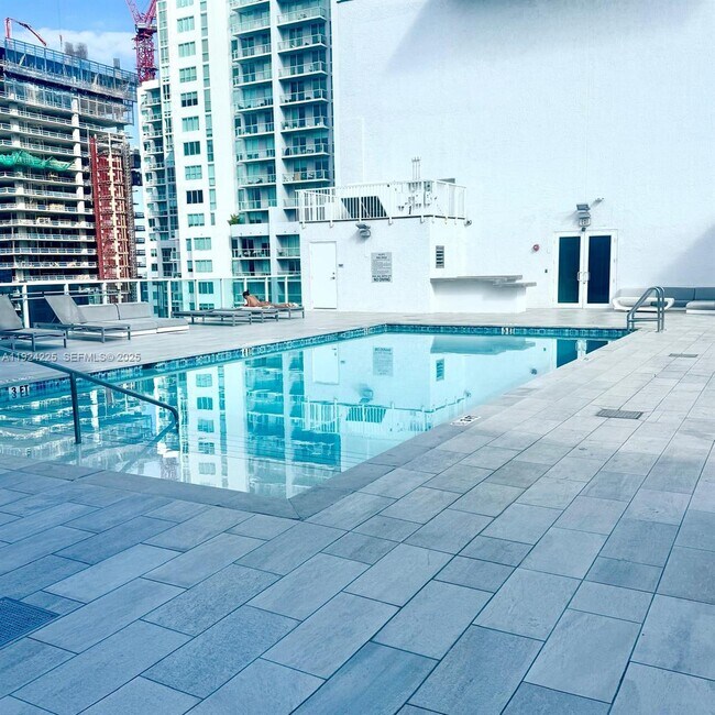 Building Photo - 133 NE 2nd Ave