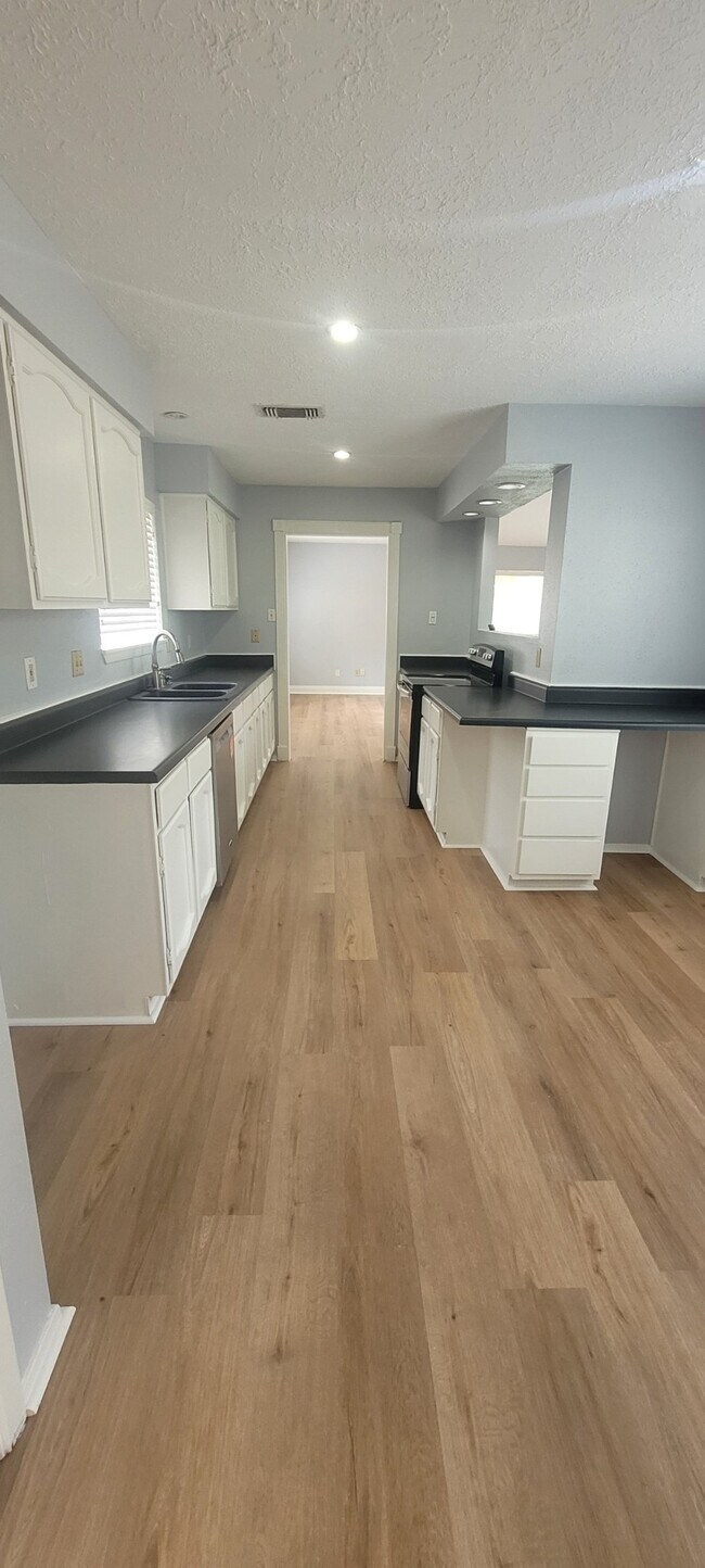 Building Photo - 4523 Stallion Brook Ln