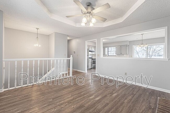 Building Photo - 604 NE Mimosa Dr