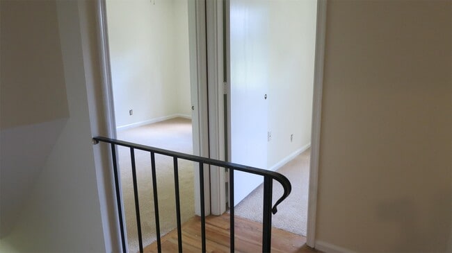 Building Photo - 112 Scarborough Pl