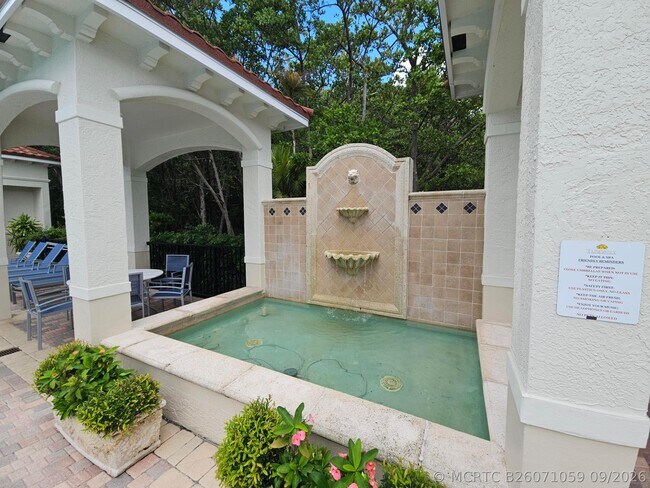 Building Photo - 1405 Tuscany Way
