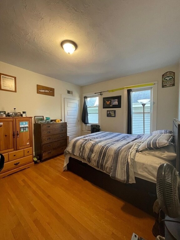 Building Photo - 28 Thornley St