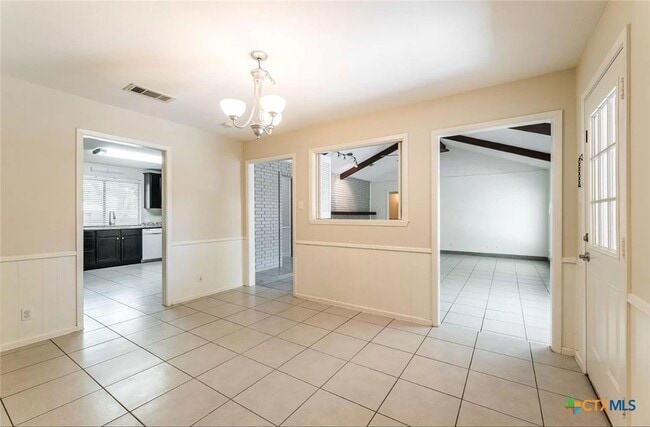 Building Photo - 4506 Walnut Rd