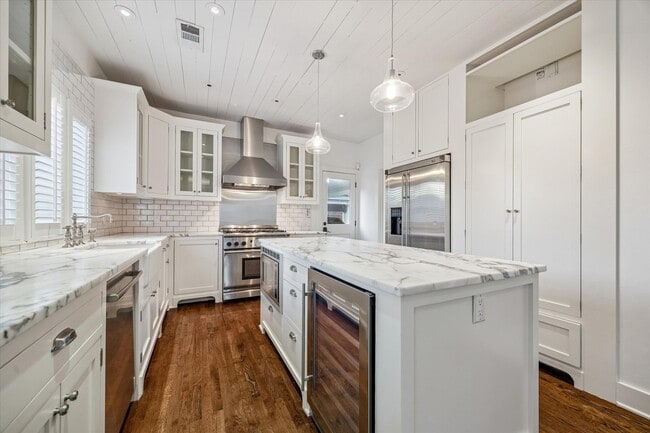 Building Photo - 6036 Feagan St