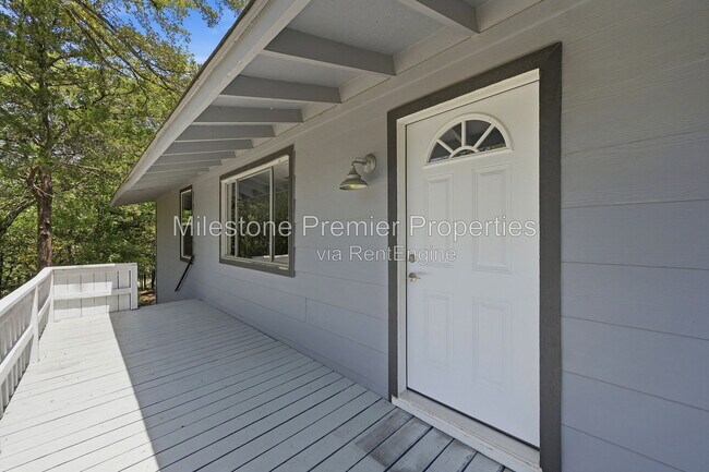 Building Photo - 101 Lakewood Ln