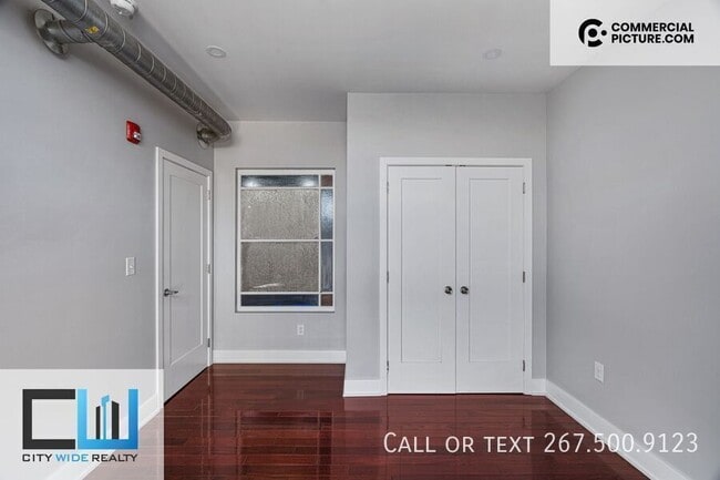 Building Photo - 929 Marlborough St