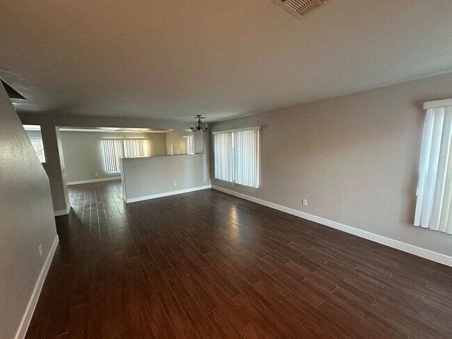 Building Photo - 11588 W Aruba Beach Ave