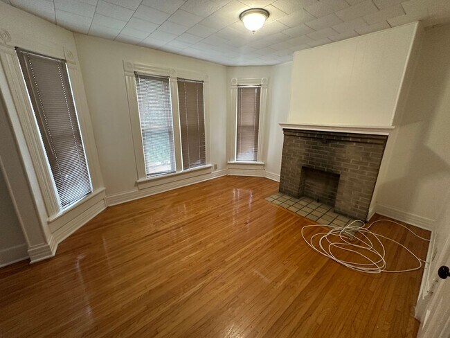 Building Photo - North Campus OSU Single Family Home with 2...