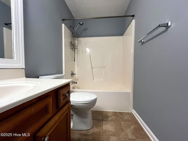 Building Photo - 1508 Thoroughbred Trail