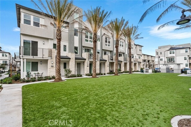 Building Photo - 1323 W Cara Dr