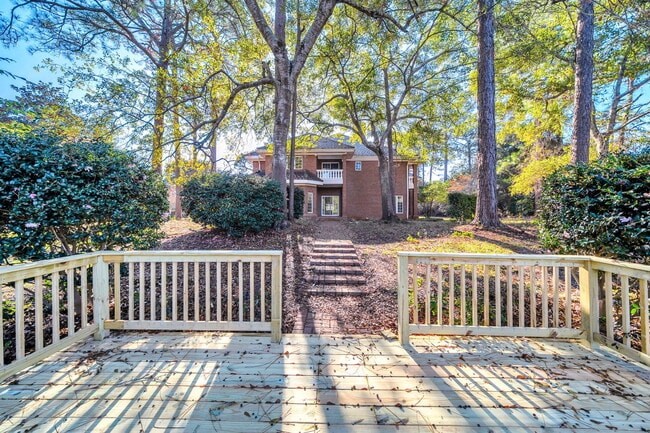 Building Photo - 1524 Glenlake Cir