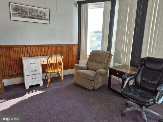 Building Photo - 223 Ryers Ave