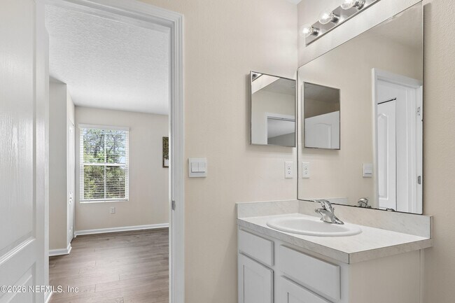 Building Photo - 9624 Baylin Ct