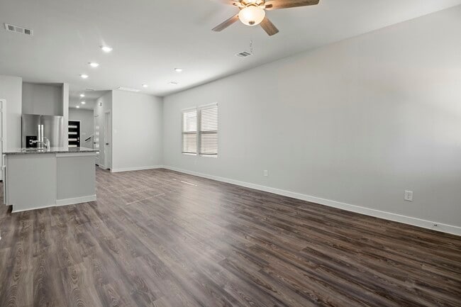 Building Photo - 160 Valiant Ridge Trail