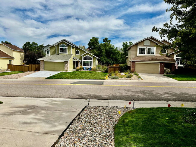 Building Photo - "Charming 3-Bed Highlands Ranch Home with ...