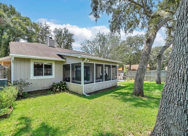 Building Photo - 1034 Alderwood Way