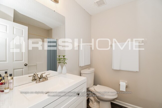 Building Photo - 151 Mayall Dr W