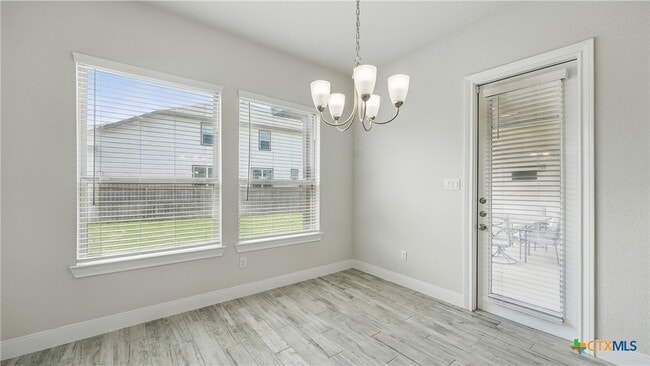 Building Photo - 1606 Folk Victorian Rd