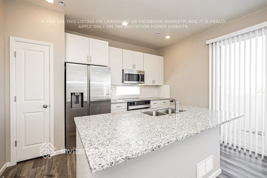 Building Photo - 5635 Bowerman Ln