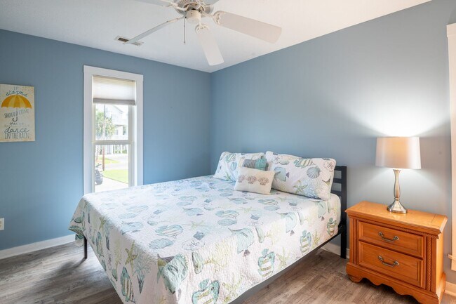 Building Photo - TIME TO SECURE YOUR BOATER'S PARADISE FOR THE FALL OF '25-SPRING OF '26