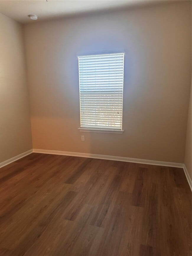 Building Photo - 409 Sabina Dr