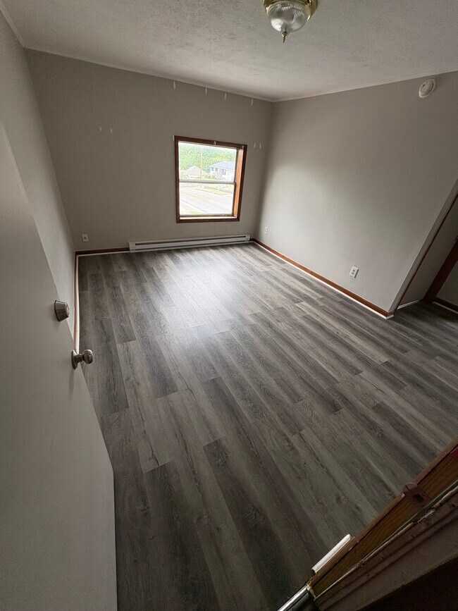 Building Photo - 112 S Watauga Ave