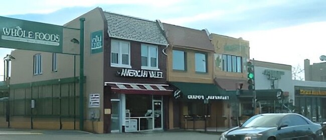 Building Photo - 5102 Warren Plz NW